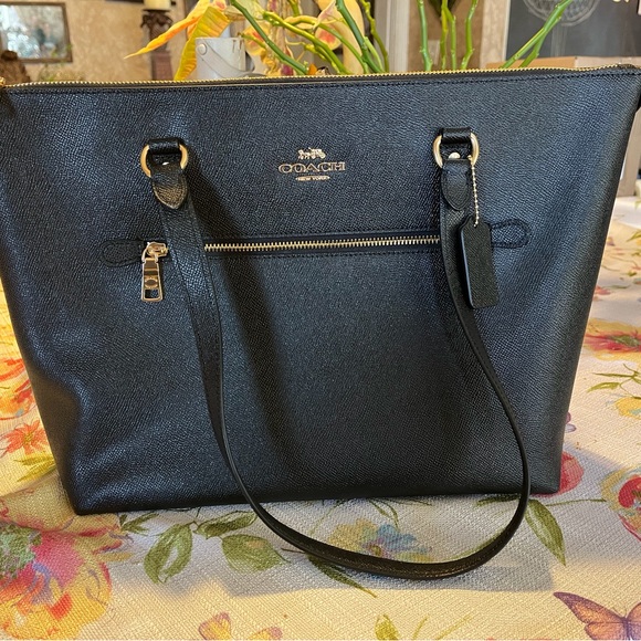 Coach Handbags - New with tags Coach Gallery tote Midnight Black  cross grain leather Bag